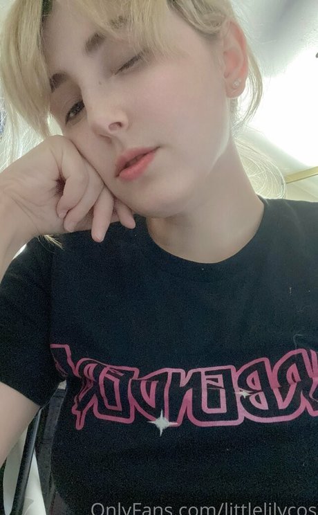 Foto di nudo di fuga di OnlyFans di Littlelilycos