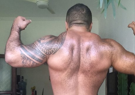 Foto di nudo di fuga di OnlyFans di Musclebearbrazil
