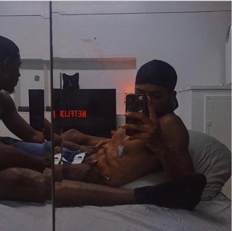 Foto di nudo di fuga di OnlyFans di Munjii