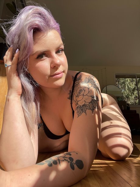 Foto di nudo di fuga di OnlyFans di Esra Mae