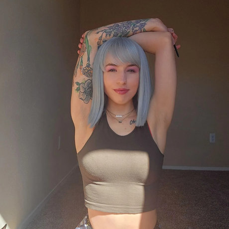 Foto di nudo di fuga di OnlyFans di Genesis Grey