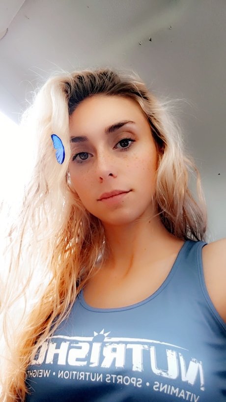 Foto di nudo di fuga di OnlyFans di Dani Starr