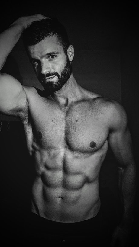 Foto di nudo di fuga di OnlyFans di Gerbovio