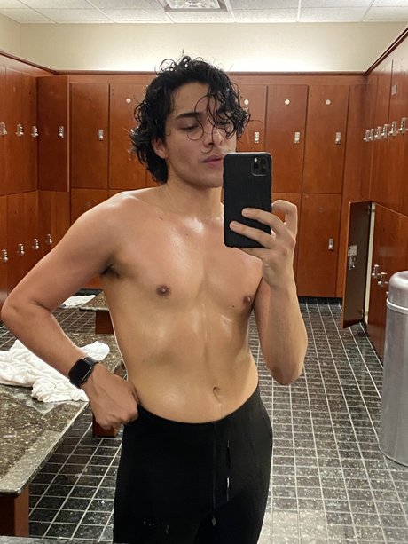 Foto di nudo di fuga di OnlyFans di Angel