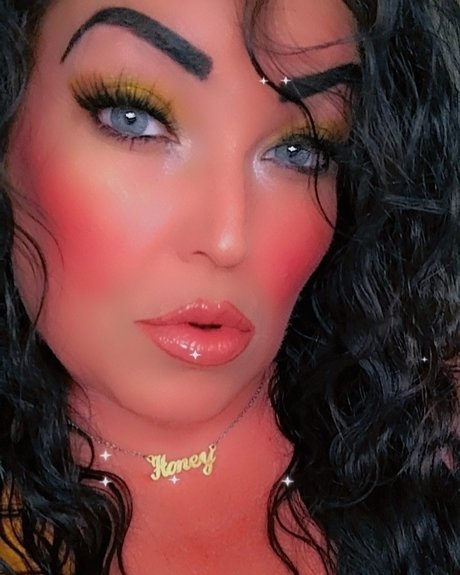 Foto di nudo di fuga di OnlyFans di Mia Thomas
