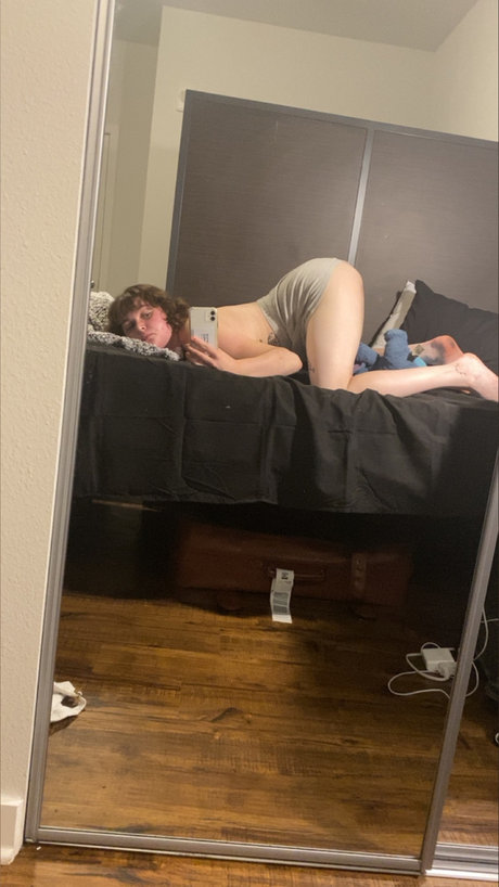 Foto di nudo di fuga di OnlyFans di Msm