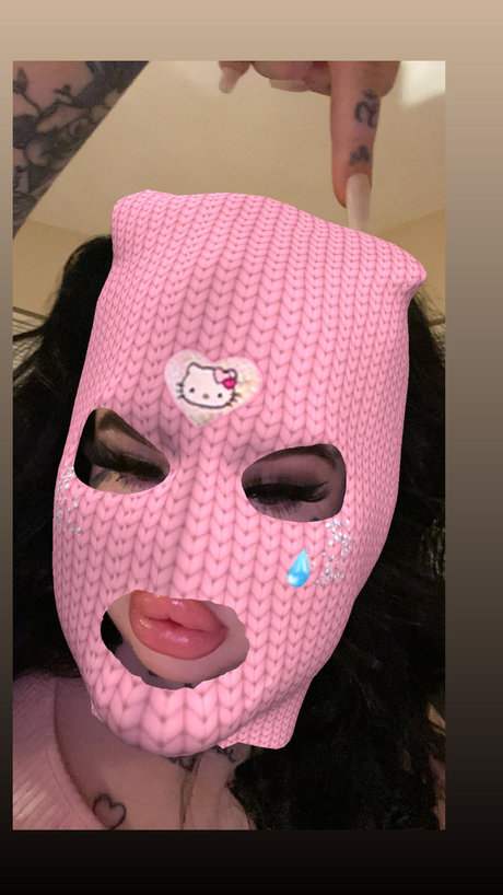 Foto di nudo di fuga di OnlyFans di Ariana