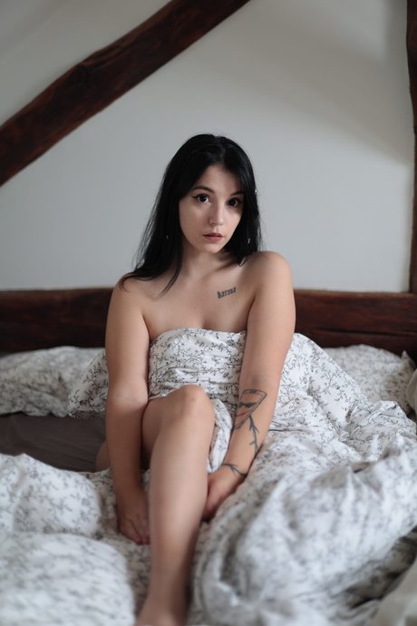 Foto di nudo di fuga di OnlyFans di Ellynahops Top 4