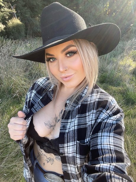 Foto di nudo di fuga di OnlyFans di Ella Rae