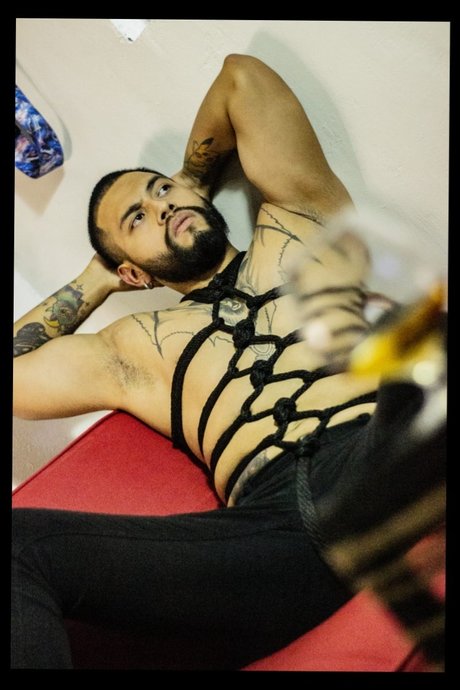 Foto di nudo di fuga di OnlyFans di Moreno Jarioso