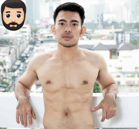 Foto di nudo di fuga di OnlyFans di Golfsuraphong