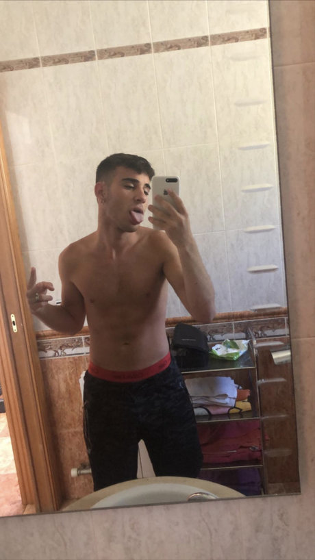 Foto di nudo di fuga di OnlyFans di Juan