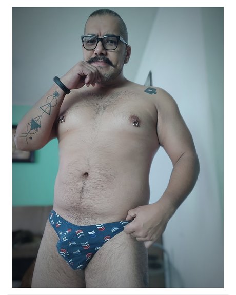 Foto di nudo di fuga di OnlyFans di El Pelon Bigotn Mxli