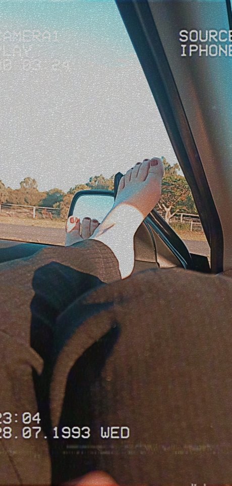 Foto di nudo di fuga di OnlyFans di Katies Feet 4 You