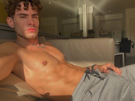 Foto di nudo di fuga di OnlyFans di    Free
