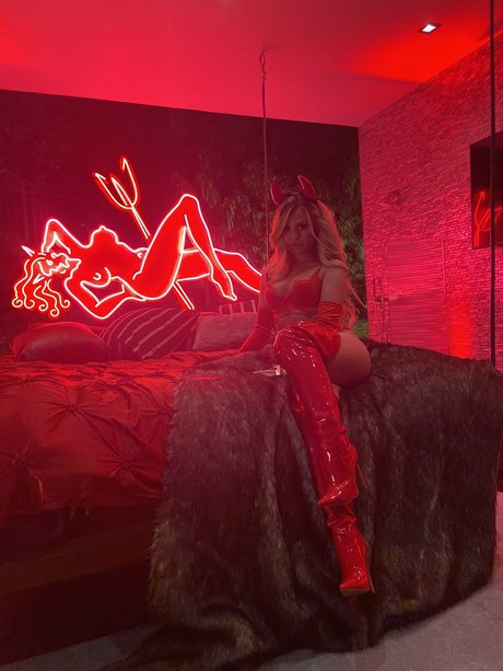 Foto di nudo di fuga di OnlyFans di Emma Tyrell