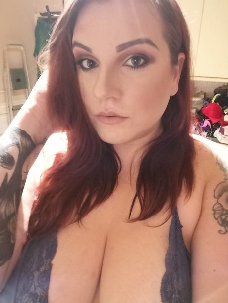 Foto di nudo di fuga di OnlyFans di Callie Morgan
