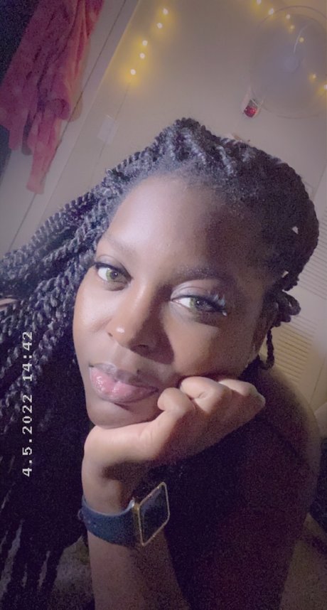 Foto di nudo di fuga di OnlyFans di Goldenrose