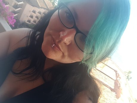 Foto di nudo di fuga di OnlyFans di Enchantress Pain