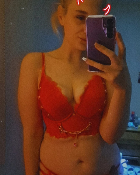 Foto di nudo di fuga di OnlyFans di Curvybabyxo