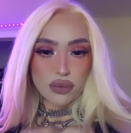 Foto di nudo di fuga di OnlyFans di Crybaby