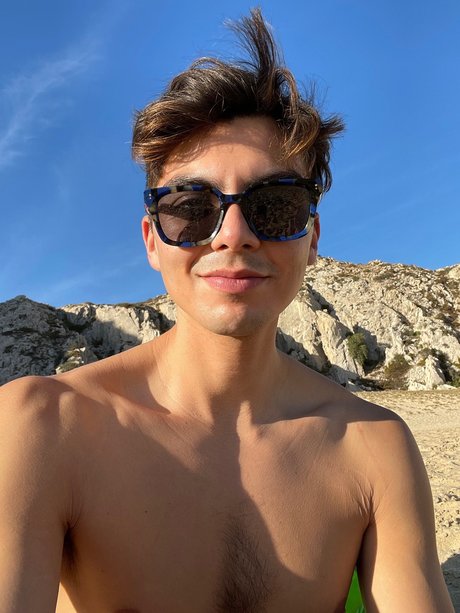 Foto di nudo di fuga di OnlyFans di Boy Butterfly