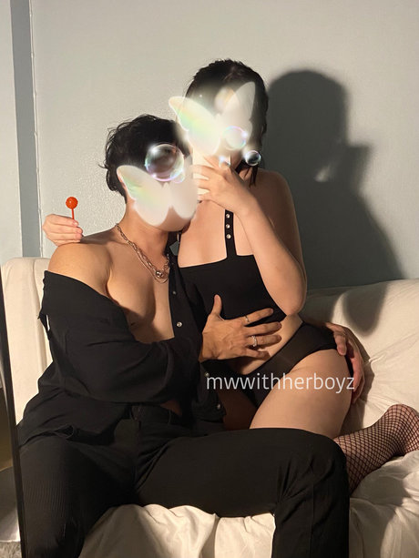 Foto di nudo di fuga di OnlyFans di Mhuuwaan