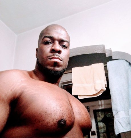 Foto di nudo di fuga di OnlyFans di Mario Van Pebbles