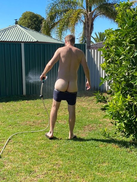 Foto di nudo di fuga di OnlyFans di Naked Skateboard