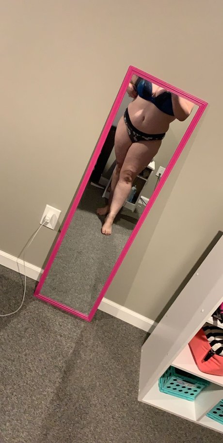 Foto di nudo di fuga di OnlyFans di Nainai
