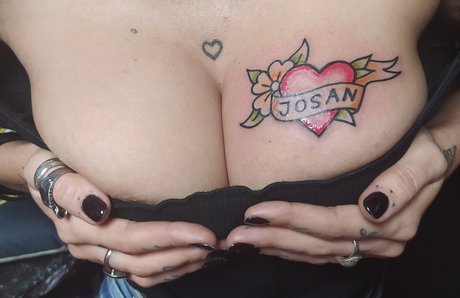 Foto di nudo di fuga di OnlyFans di Nady