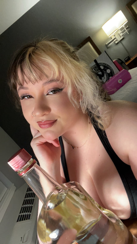 Foto di nudo di fuga di OnlyFans di Nadyabelyana2k