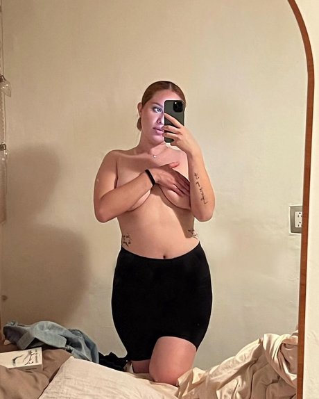 Foto di nudo di fuga di OnlyFans di Nads  Cabrera