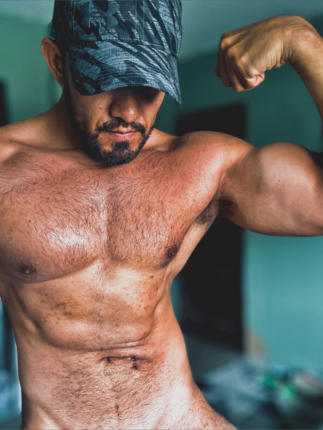 Foto di nudo di fuga di OnlyFans di Danger
