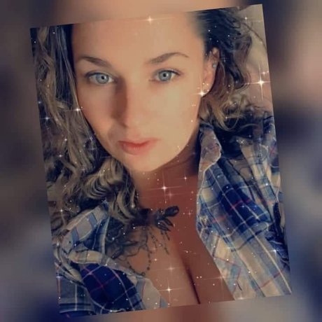 Foto di nudo di fuga di OnlyFans di Curvie Emma