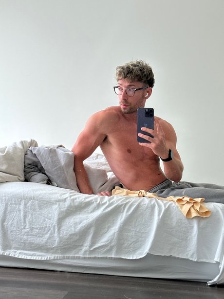 Foto di nudo di fuga di OnlyFans di Curtisryan