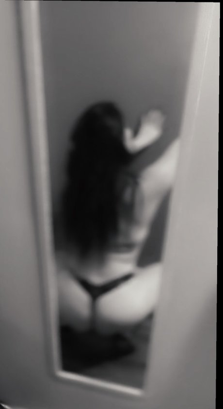 Foto di nudo di fuga di OnlyFans di Dark Queen