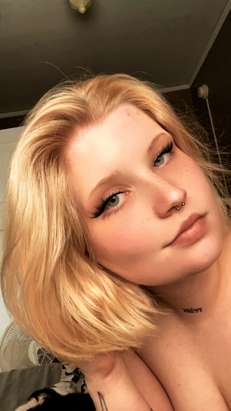 Foto di nudo di fuga di OnlyFans di Daisy