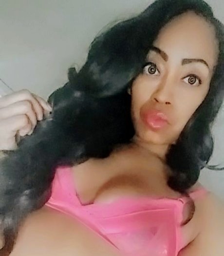 Foto di nudo di fuga di OnlyFans di Panamanian Beauty