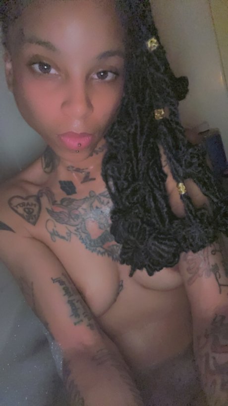 Foto di nudo di fuga di OnlyFans di Missmakeithappen