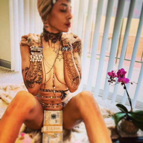 Foto di nudo di fuga di OnlyFans di Bebe