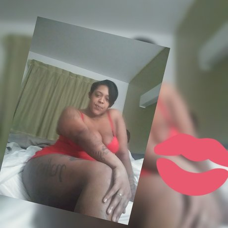 Foto di nudo di fuga di OnlyFans di Mzjuiccyy