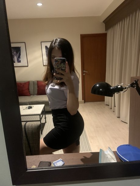Foto di nudo di fuga di OnlyFans di Mywife1999 Exclusive