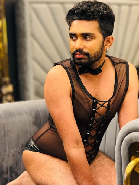 Foto di nudo di fuga di OnlyFans di Frndzhunter