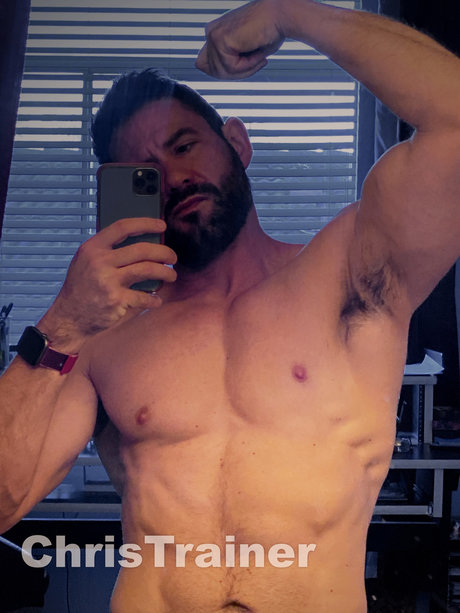 Foto di nudo di fuga di OnlyFans di Christrainer