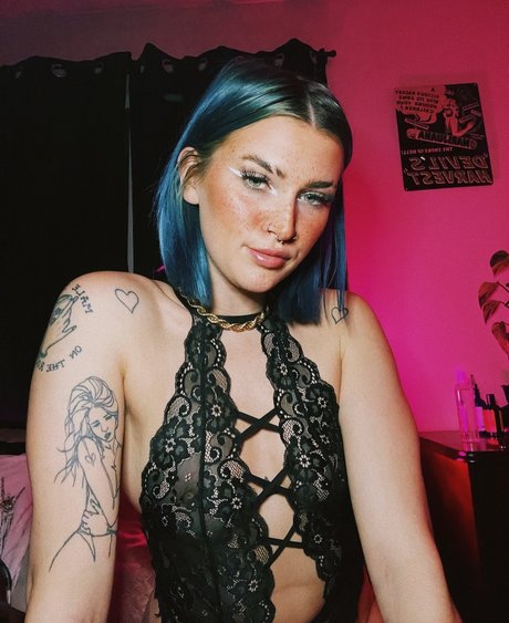 Foto di nudo di fuga di OnlyFans di Nikkii