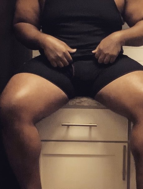 Foto di nudo di fuga di OnlyFans di Bullywithabelly95