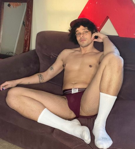 Foto di nudo di fuga di OnlyFans di Willi