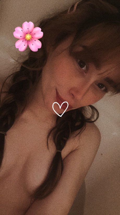 Foto di nudo di fuga di OnlyFans di Naomi