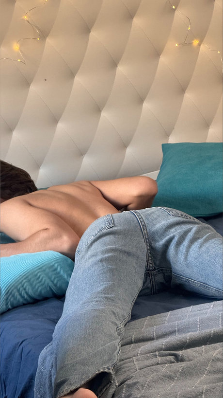 Foto di nudo di fuga di OnlyFans di Dan
